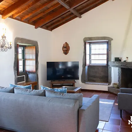 Casa Vaquinhas By Ponta Negra Azores *