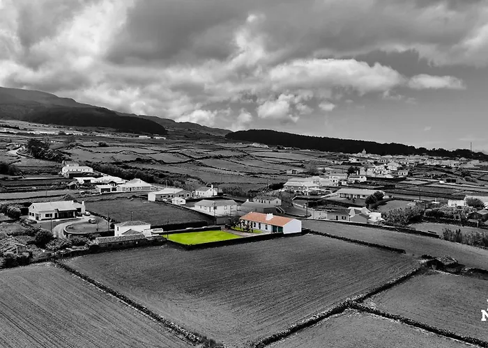 Casa Vaquinhas By Ponta Negra Azores *