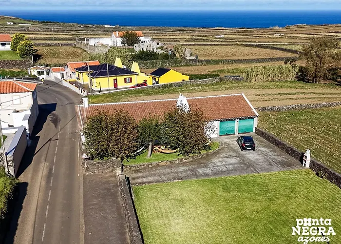Casa Vaquinhas By Ponta Negra Azores * Altares