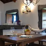 Casa Vaquinhas By Ponta Negra Azores * Altares