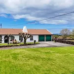 Casa Vaquinhas By Ponta Negra Azores *