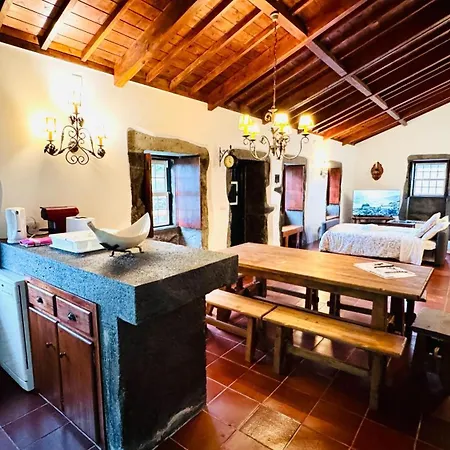 아파트 Casa Vaquinhas By Ponta Negra Azores Altares