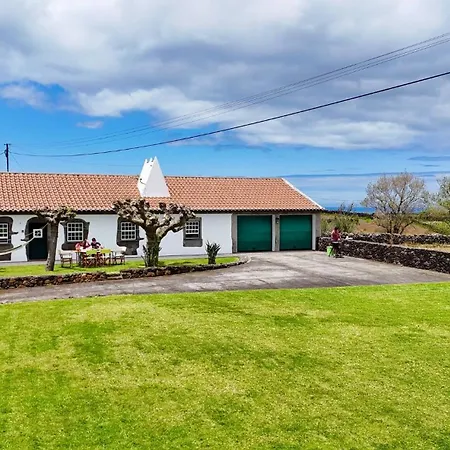 Casa Vaquinhas By Ponta Negra Azores *