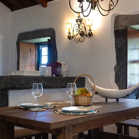 Casa Vaquinhas By Ponta Negra Azores *