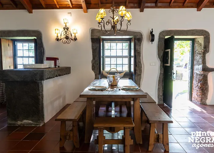 Casa Vaquinhas By Ponta Negra Azores * Altares